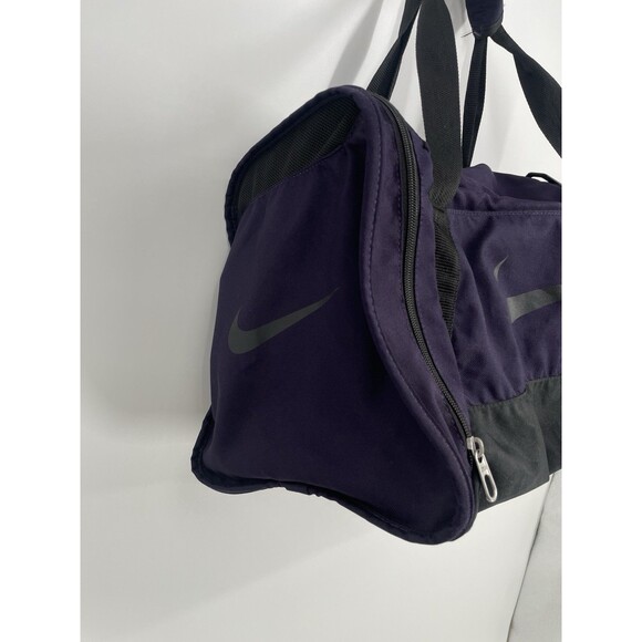 Vintage 90s Nike Duffel Bag Luggage Gym Purple Black White Tag Swoosh - Picture 3 of 11